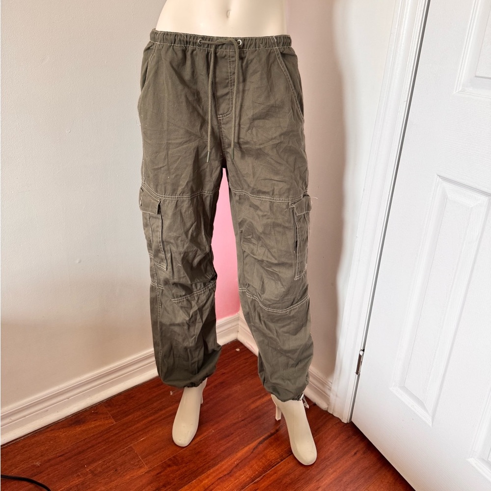 Women’s Olive Cargo Pants